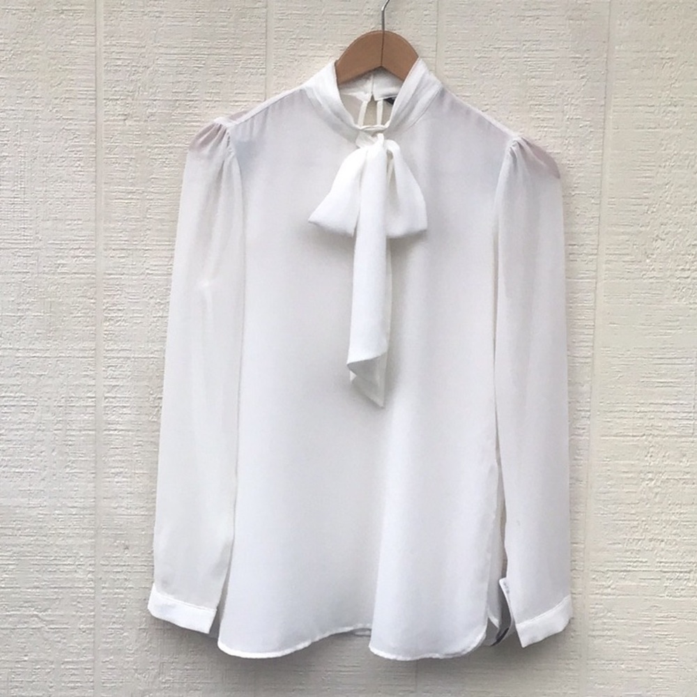 Zara bow tie ecru cream long sleeve Blouse